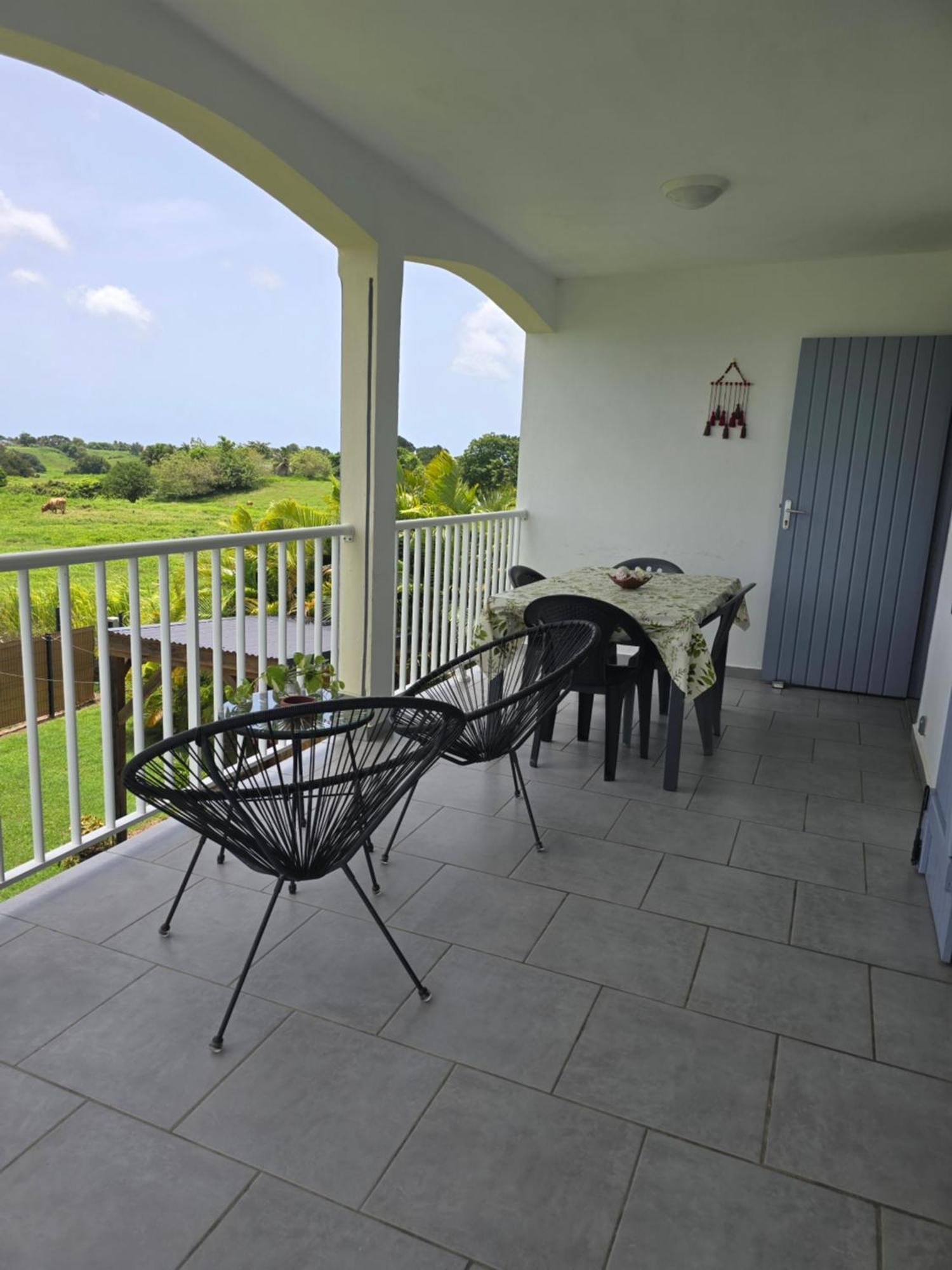 Maison Laurencia - Appartement De L'Etage Sainte-Anne  Zewnętrze zdjęcie